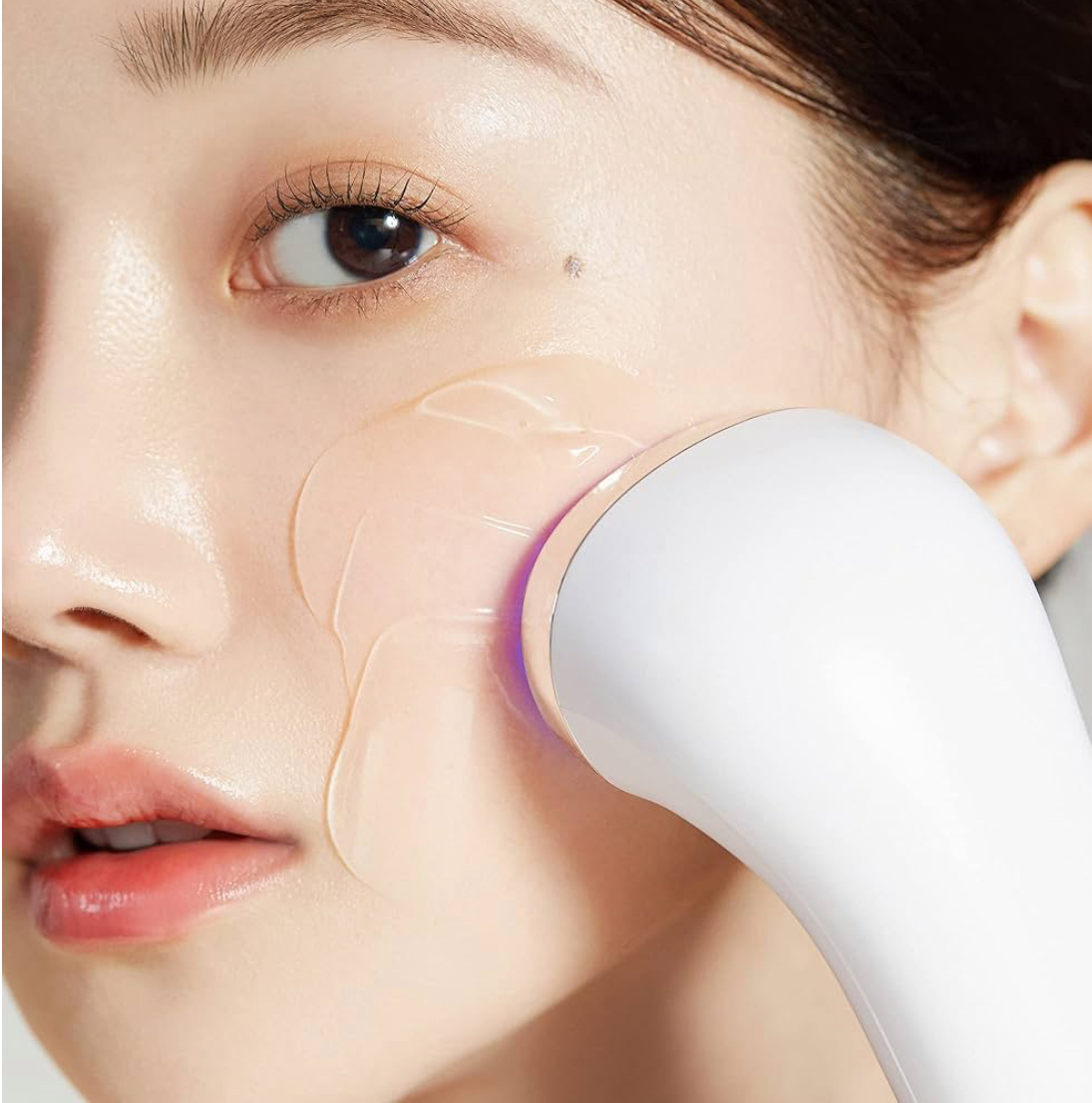 Medicube Age-R Booster Gel Serum for Skin Care Devices